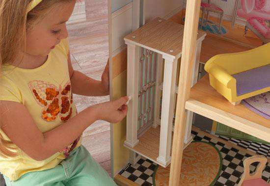 Detalle ascensor Kidkraft casa de muñecas 65869 kaylee