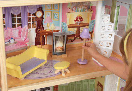 Detalle del salón Kidkraft casa de muñecas 65869 kayle