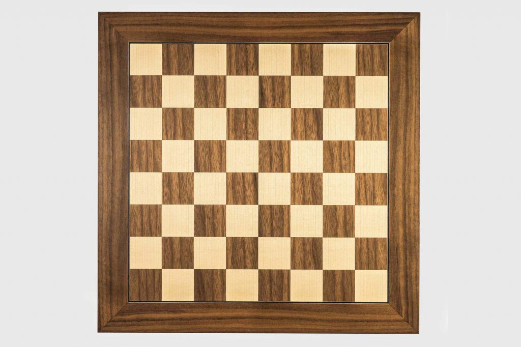Tablero de Ajedrez Nogal Deluxe 55 x 55 cm