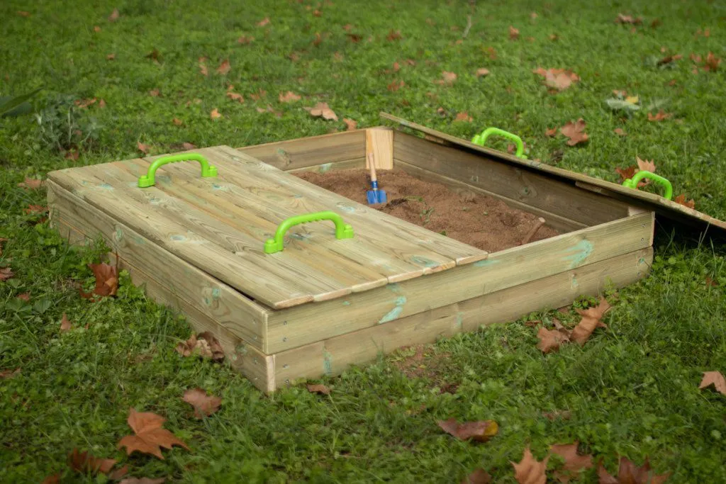 ARENERO MASGAMES OBEN M - vista en jardin solapa levantada