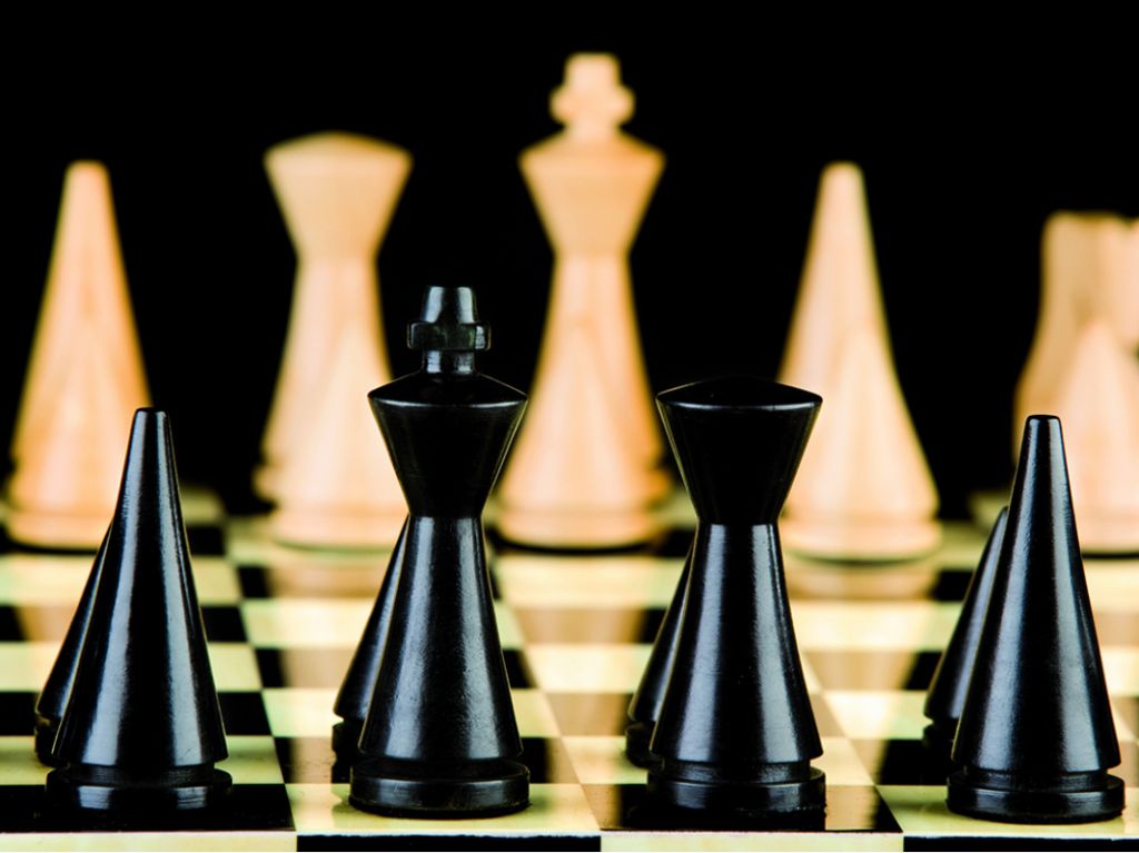 TABLERO DE AJEDREZ CON PIEZAS DISEÑO 1