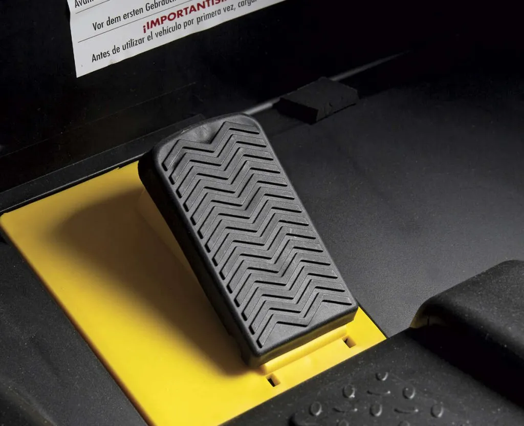 Polaris RZR 900 XP 2 Plazas 24V - Pedal