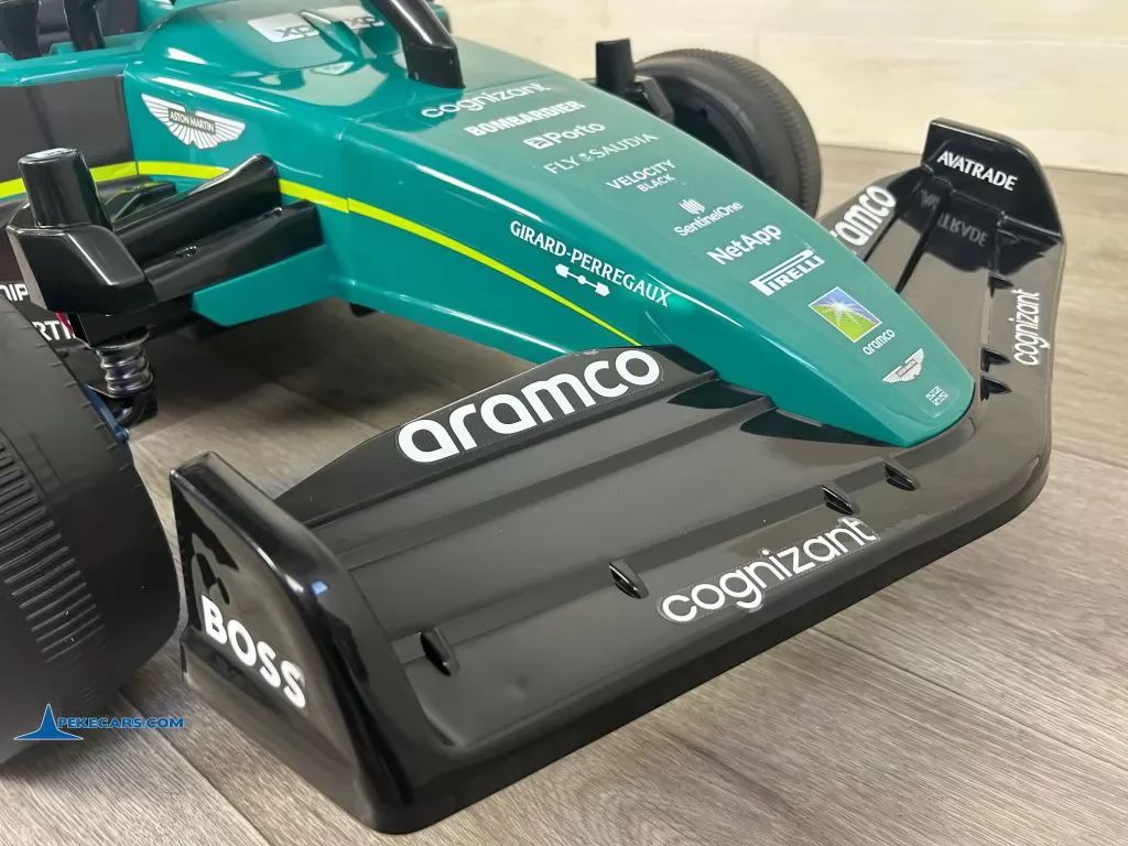Coche de carreras Aston Martin F1 Cognizant 24V Verde spoiler frontal