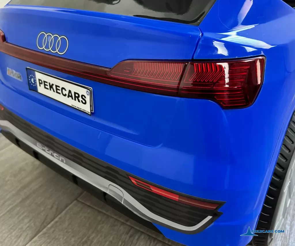 Audi SQ8 azul coche infantil electrico para niños luces traseras