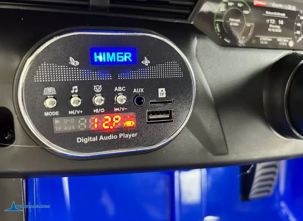 Audi SQ8 azul coche infantil electrico para niños voltimetro