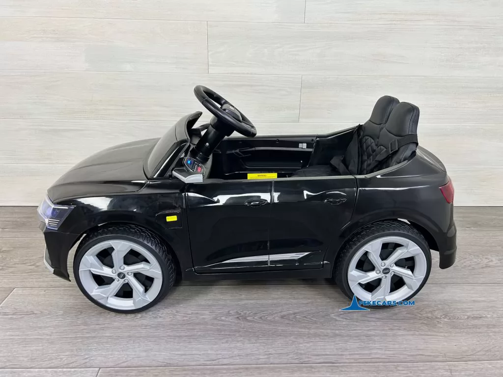 Audi SQ8 negro coche para niños electrico vista lado derecho
