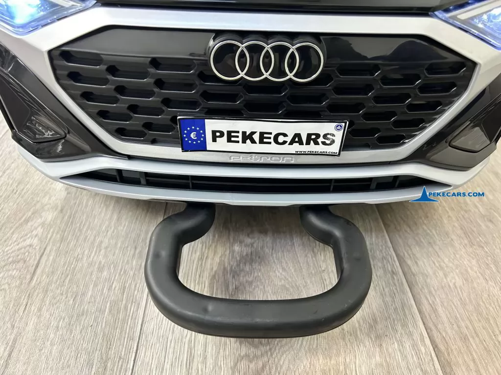 Audi SQ8 negro coche para niños electrico asa de transporte