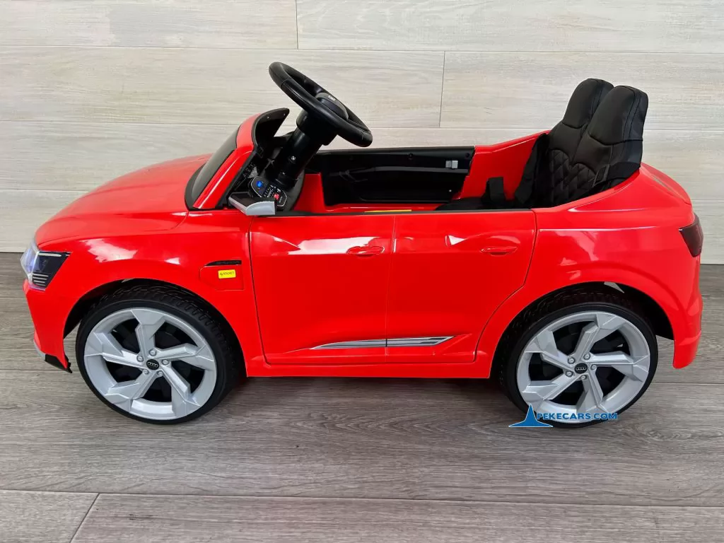 Audi SQ8 rojo coche electrico para niños vista lado derecho