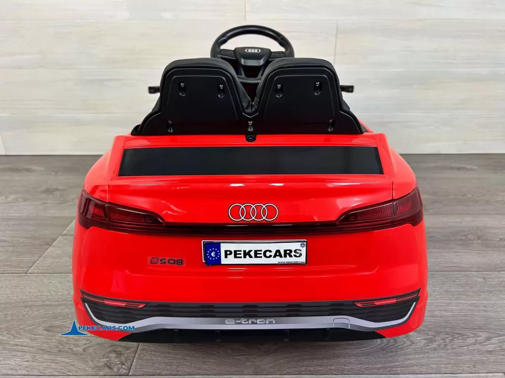 Audi SQ8 rojo coche electrico para niños vista trasera