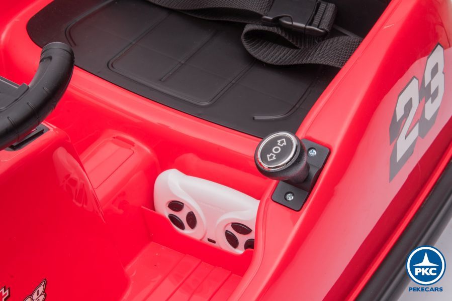 Coche de choque eléctrico racing rojo vista principal