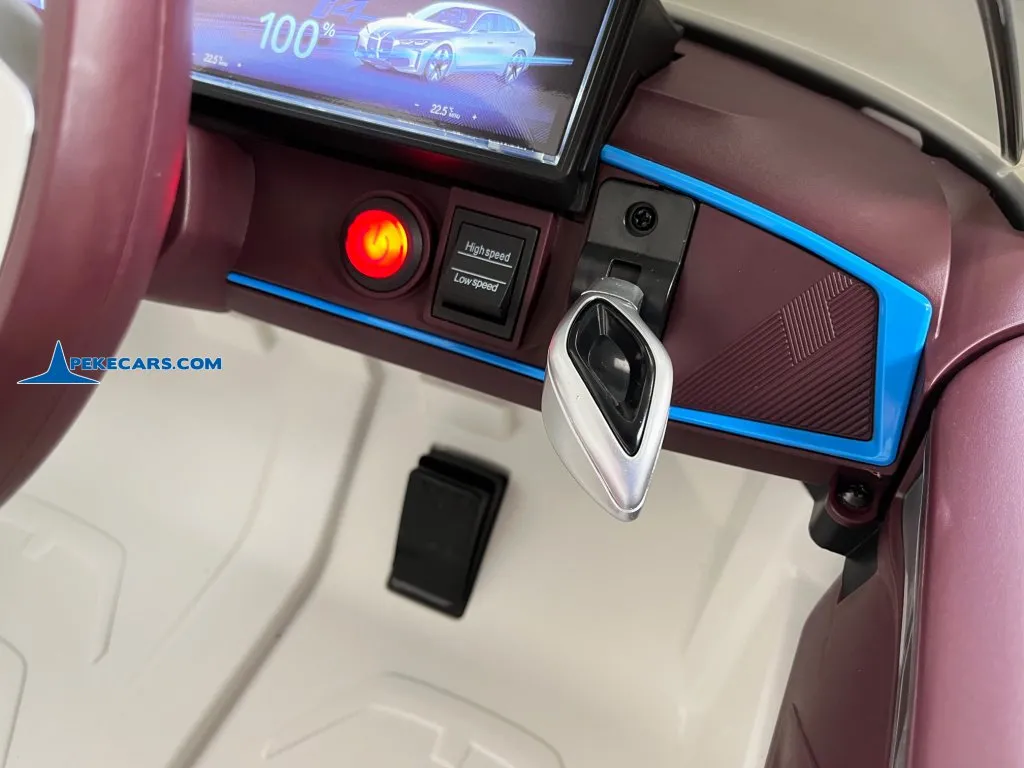 Coche eléctrico para niños BMW I4 12V 2.4G Blanco botonera