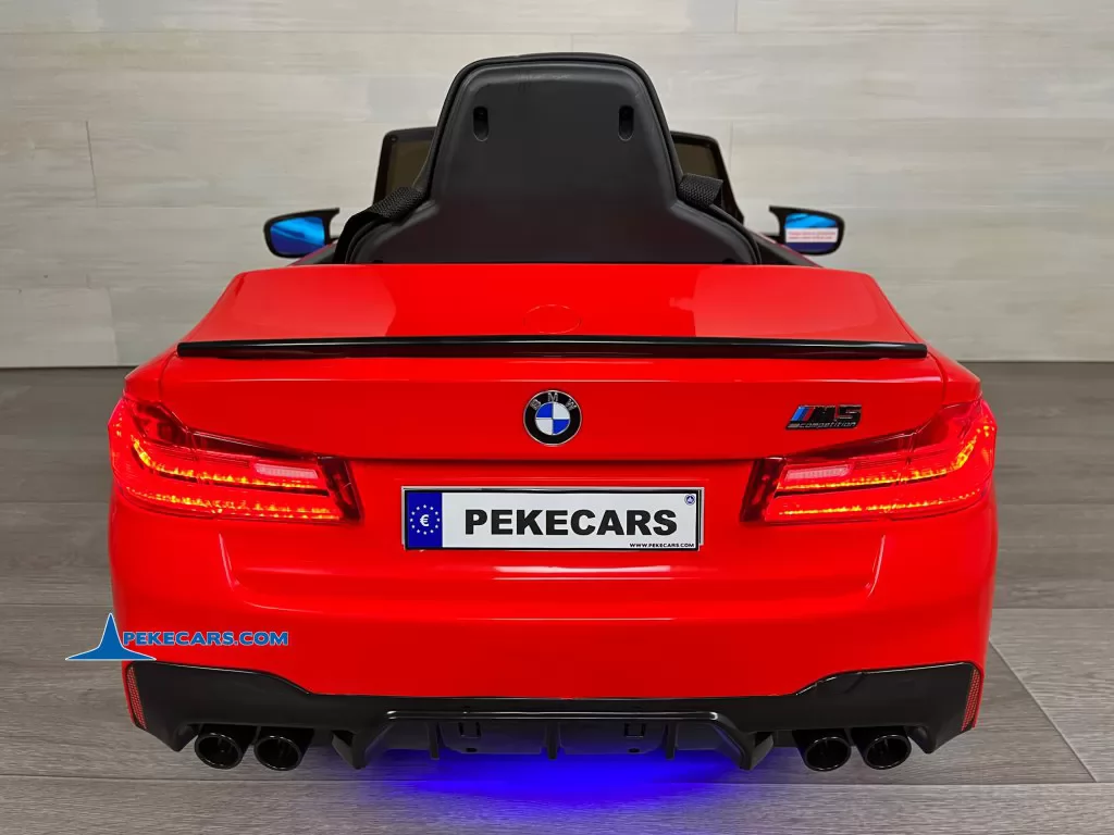 bmw m5 rojo coche electrico niños vista trasera luces