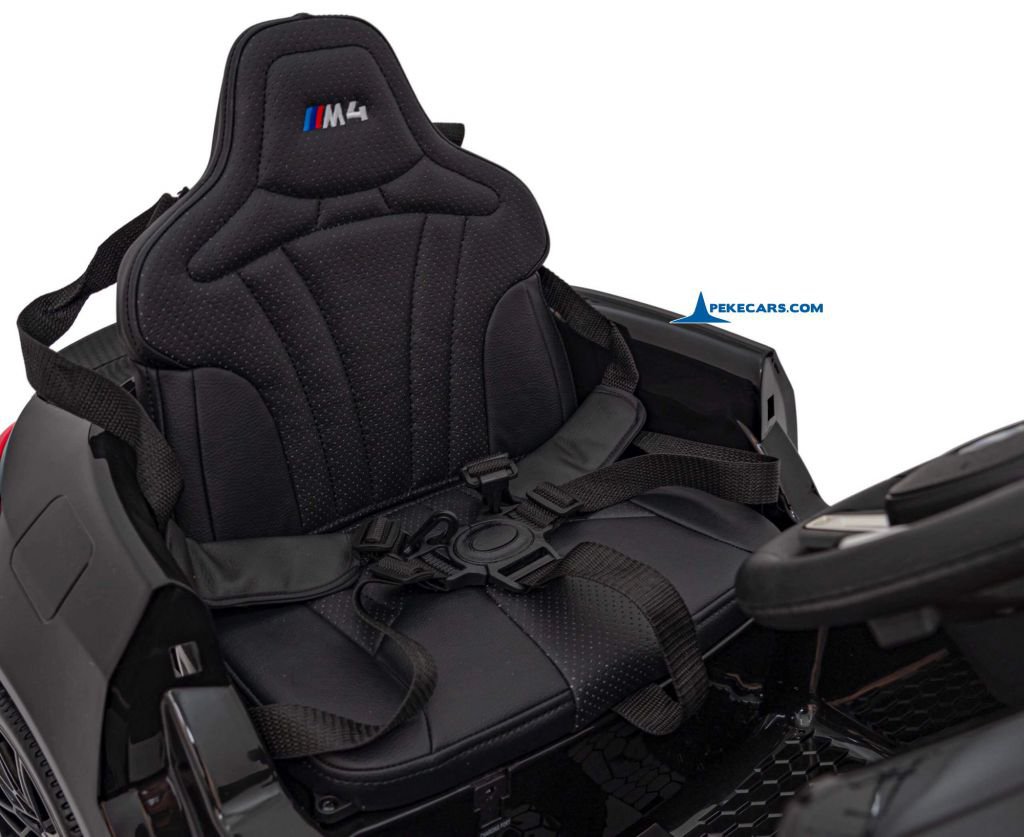 BMW M4 12V 2.4G Negro Metalizado asiento