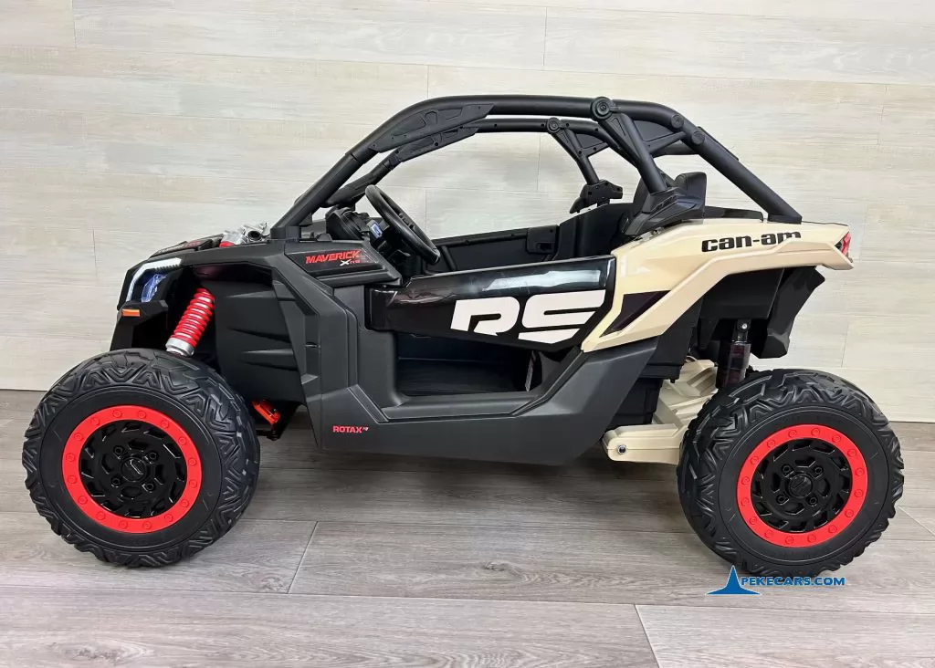 Todoterreno can-am maverick negro lateral