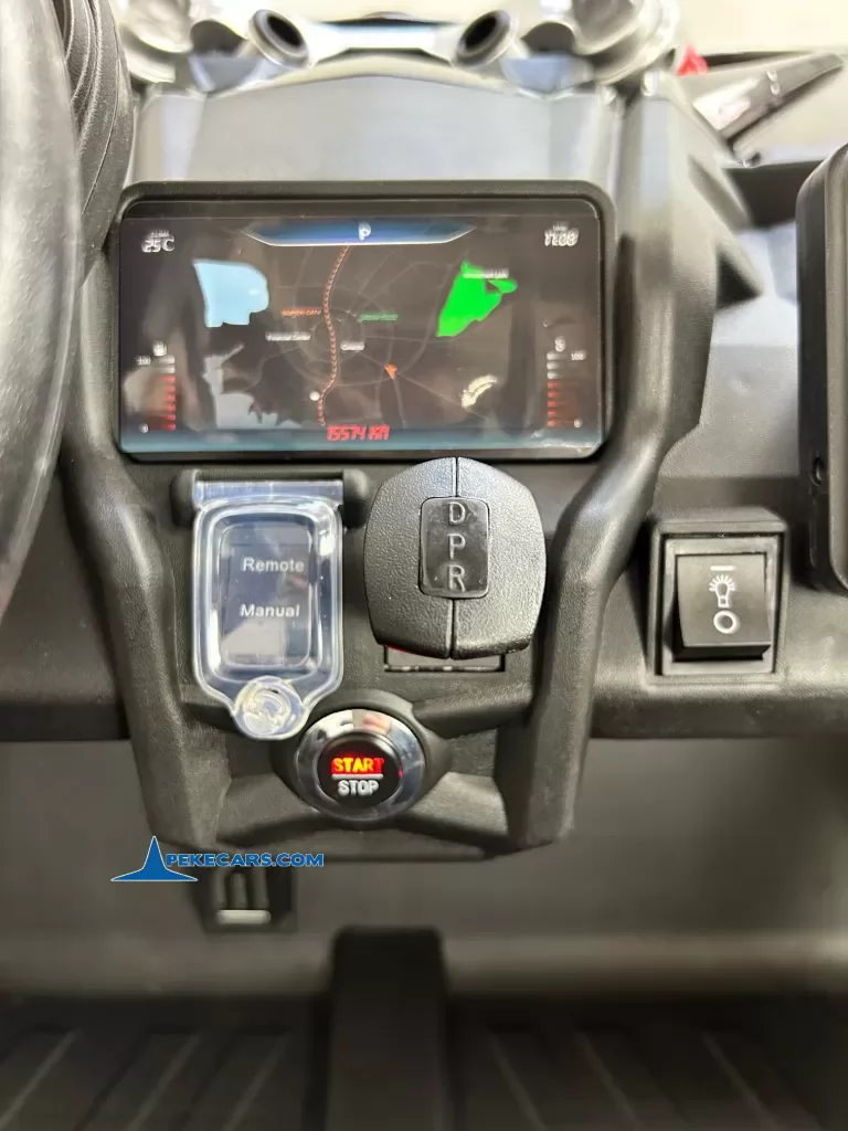 Todoterreno can-am maverick negro cambio de marcha