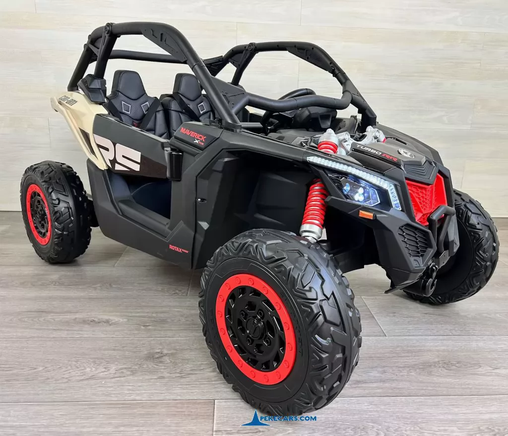 Todoterreno can-am maverick negro