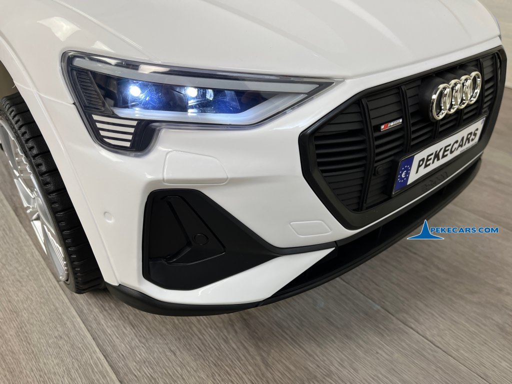 coche niños Audi E-TRON Quattro Sportback 12V 2.4G Blanco