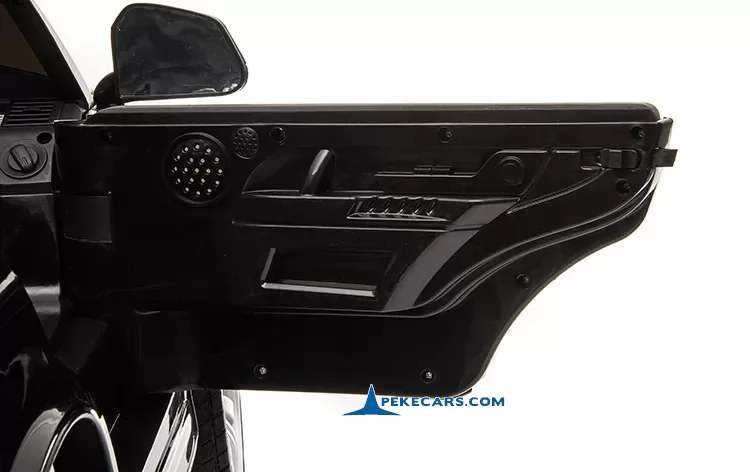 Coche de la Policia Nacional 12V 2.4G Negro