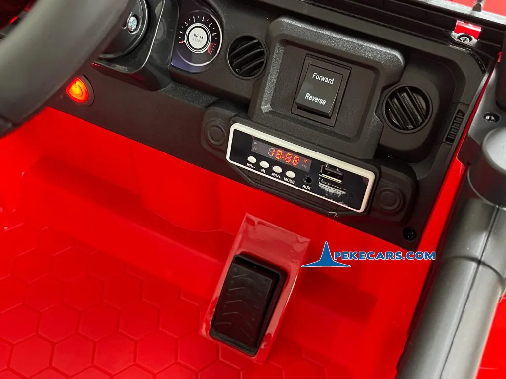 Jeep Mountain King 12V 2.4G Rojo