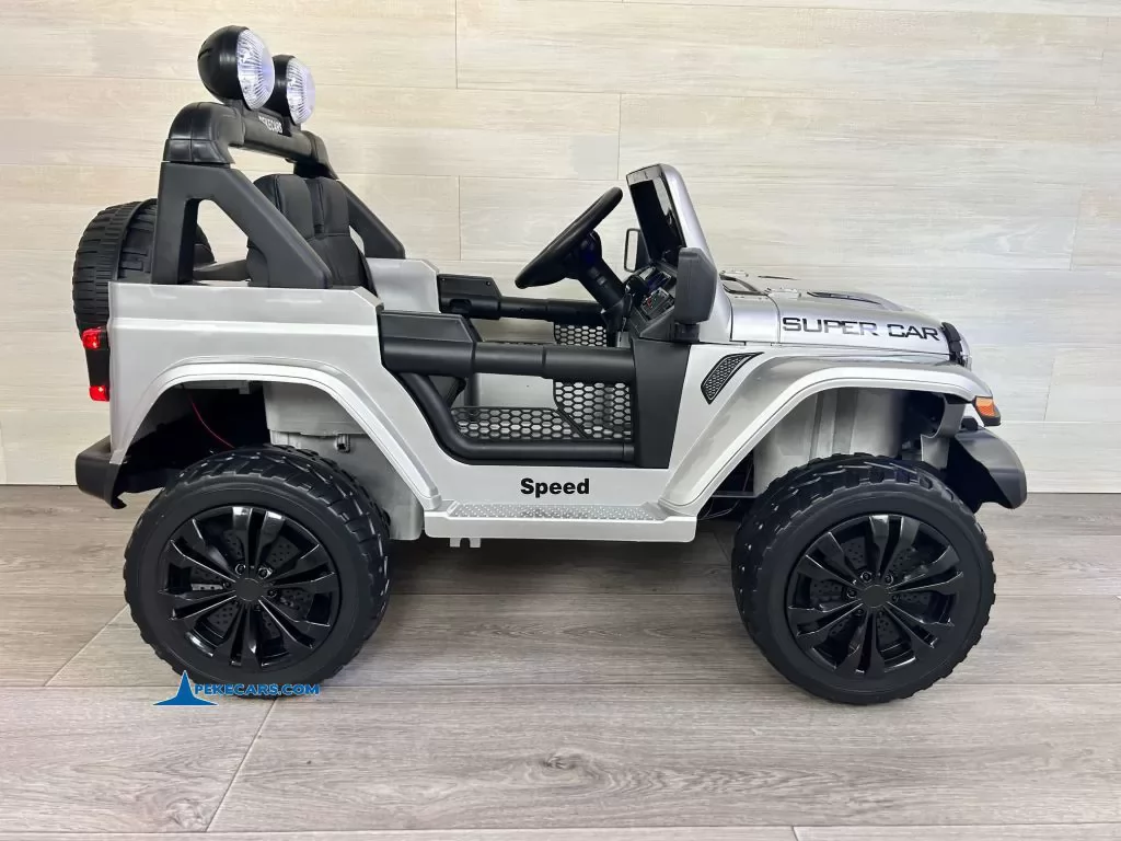 Jeep Wrangler Rubicon Style 12V 2.4G Plata Metalizado vista lateral izquierda