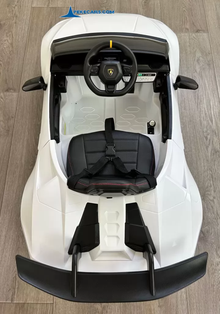 Lamborghini huracan blanco vista desde arriba del salpicadero