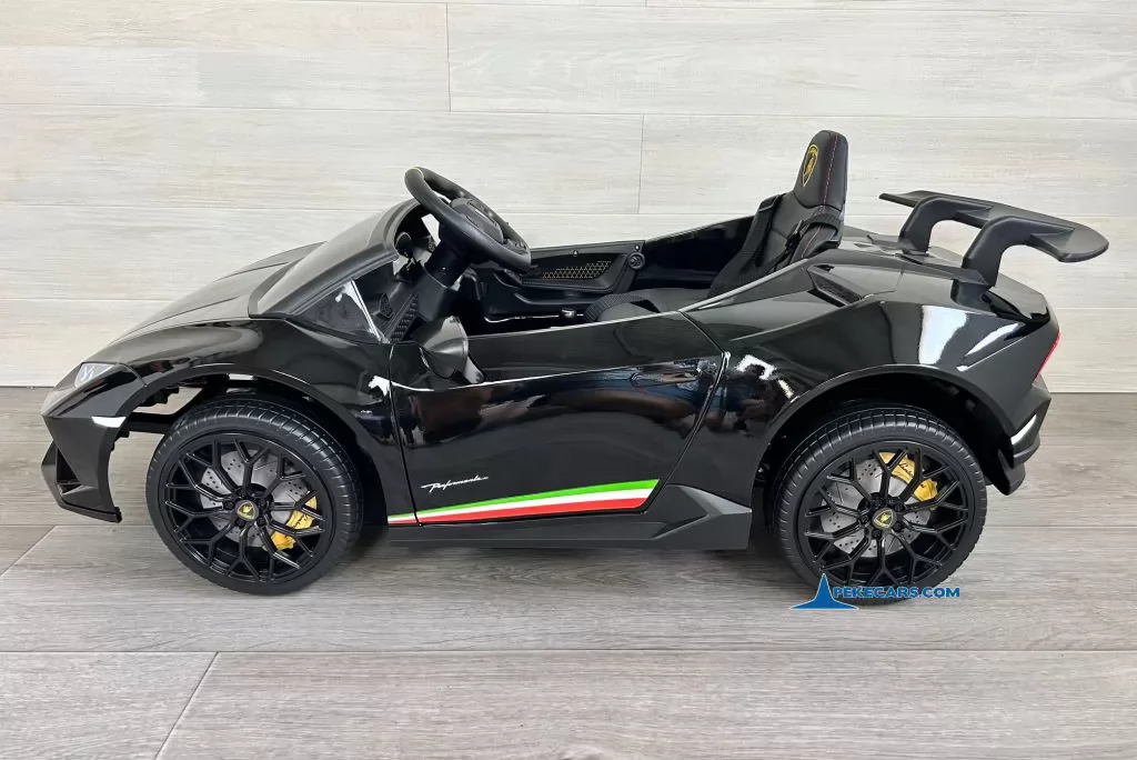 Lamborghini huracan negro 12v lado derecho