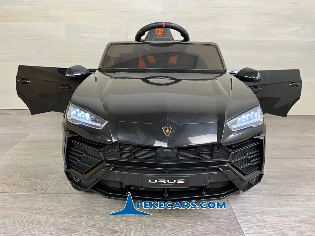 Lamborghini Urus negro
