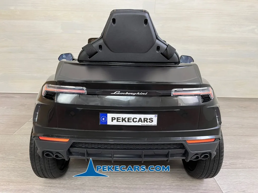 Lamborghini Urus negro