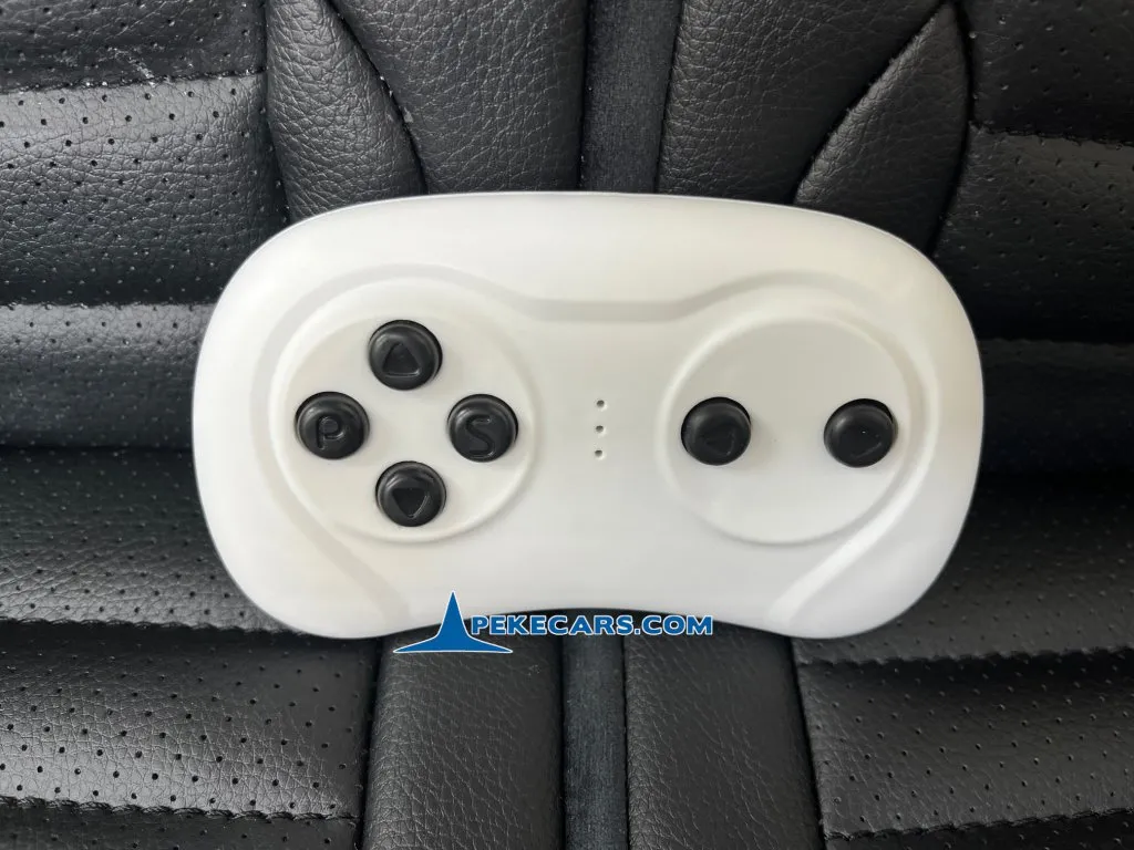 Coche electrico para niños Mercedes GT 12V Blanco