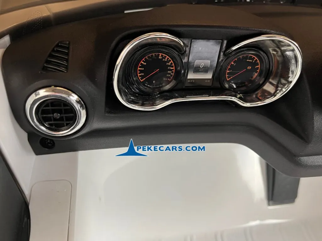 Coche electrico para niños Mercedes GT 12V Blanco