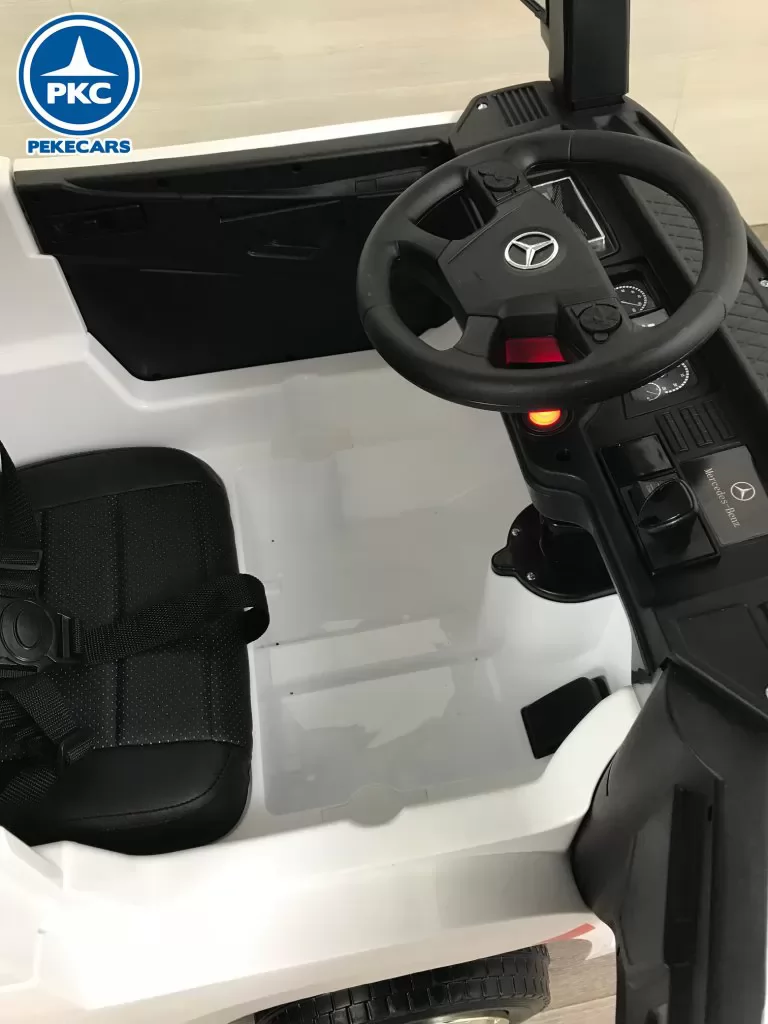 Camión Mercedes Actros Blanco vista habitáculo