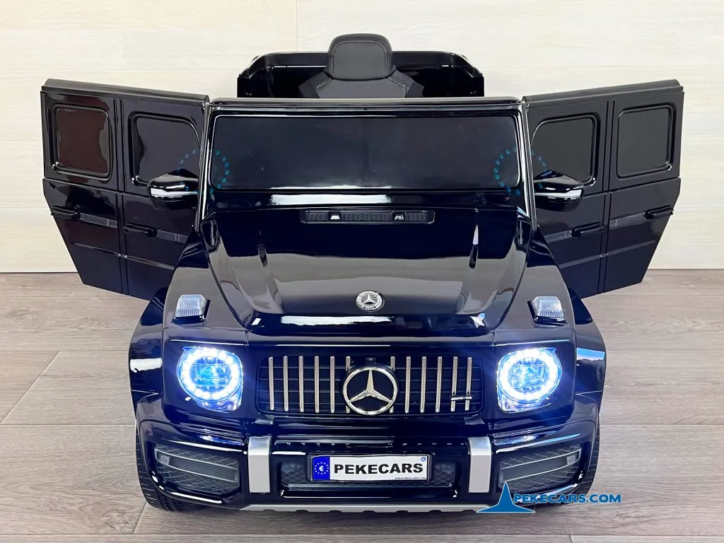 Mercedes Benz G63 AMG negro metalizado 3/4 puertas abiertas