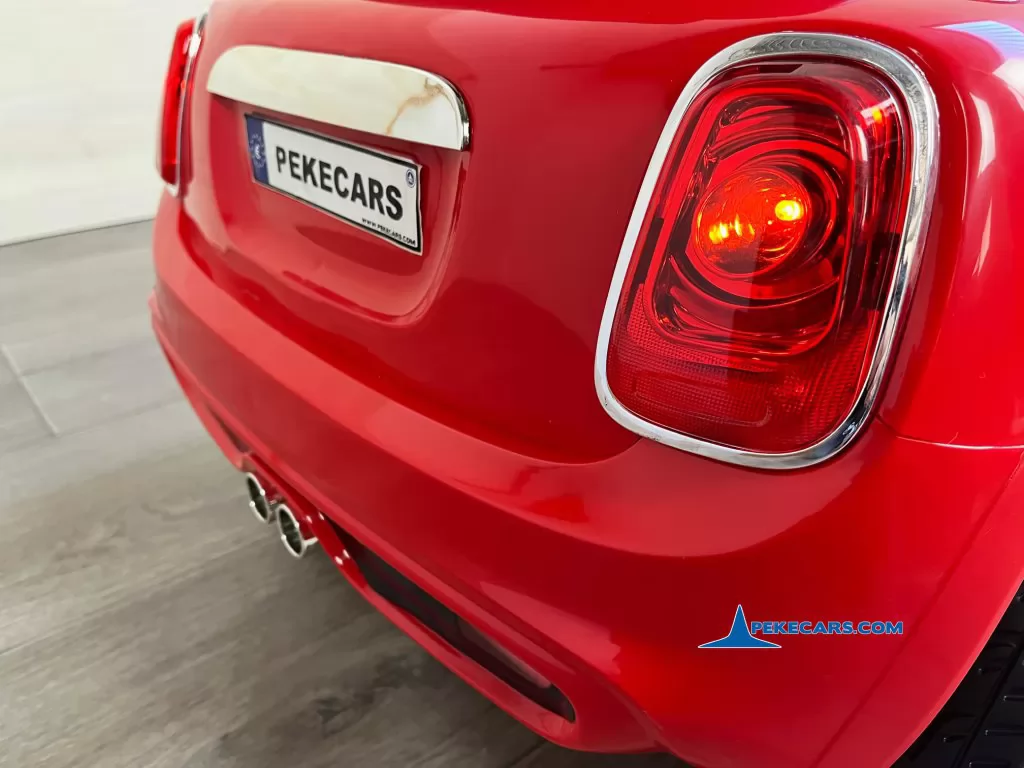 mini style rojo coches para niños detalle luces traseras encendidas