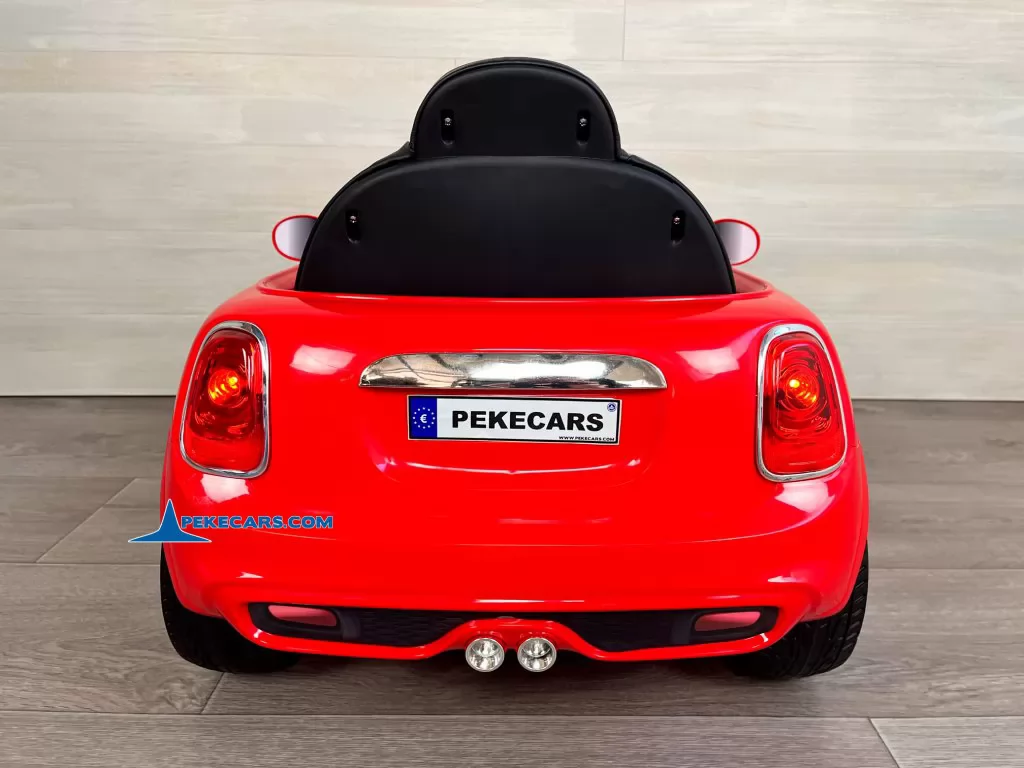 mini style rojo coche electrico niños vista trasera detalle