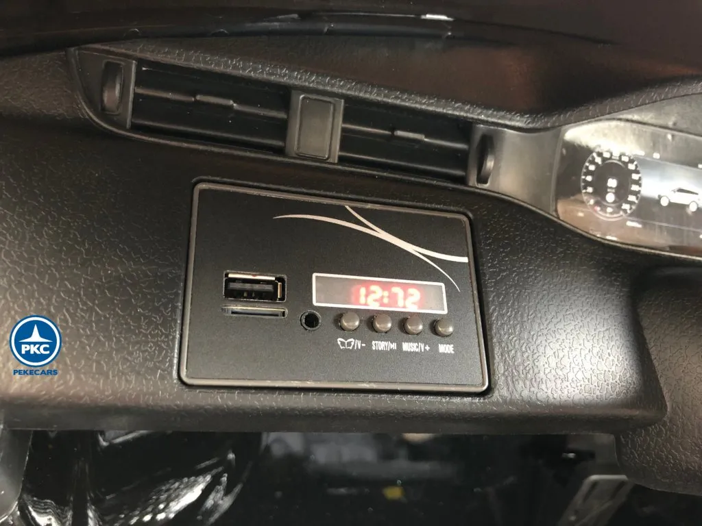 Range Rover Evoque 12V 2.4G Negro Metalizado display sonido