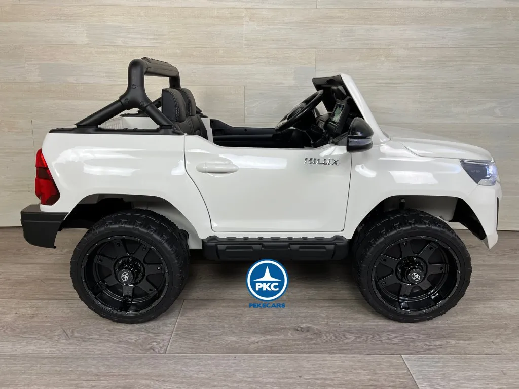 Toyota Hilux 12v 2,4Ghz blanco