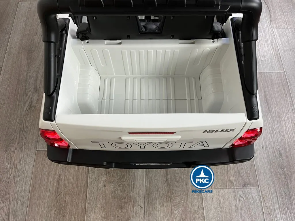 Toyota Hilux 12v 2,4Ghz blanco