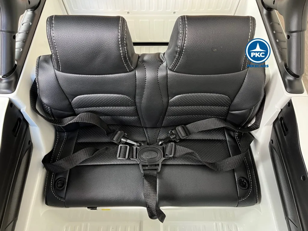 Toyota Hilux 12v 2,4Ghz blanco