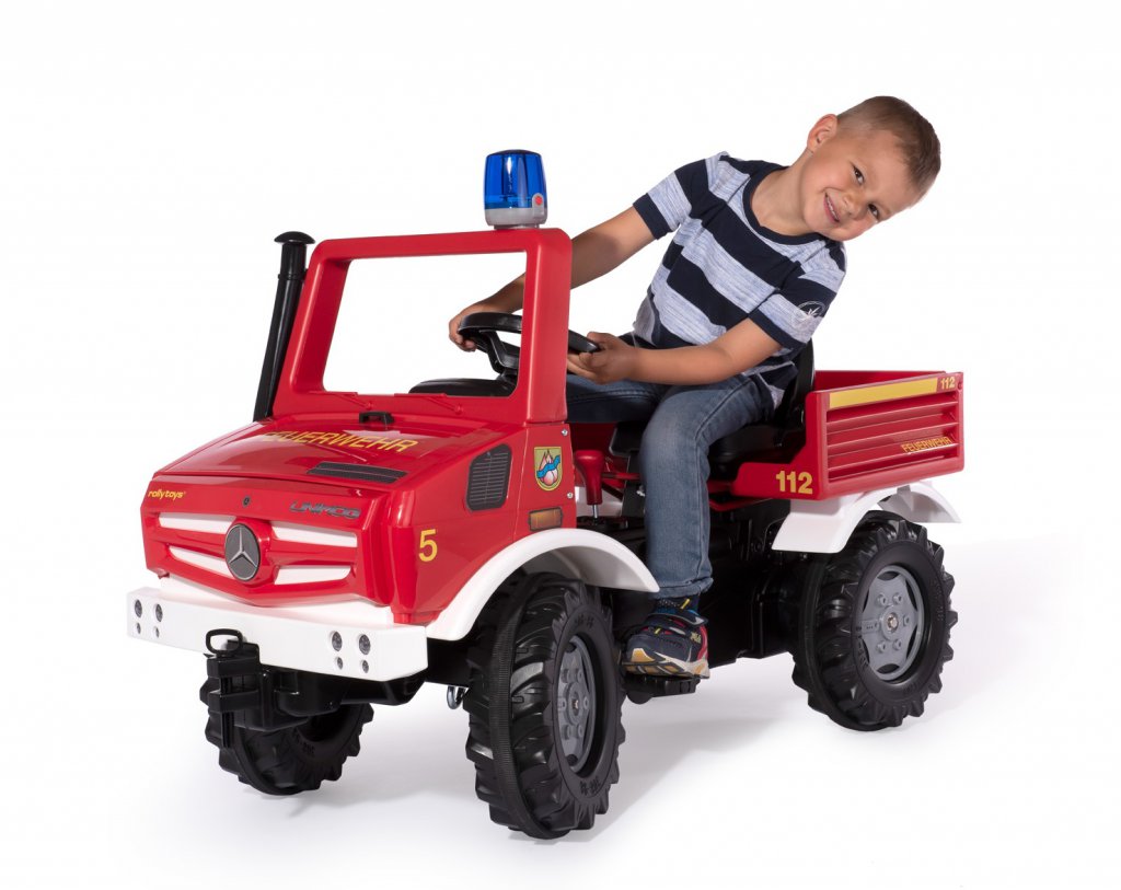 Camion De Bomberos Mercedes - con modelo