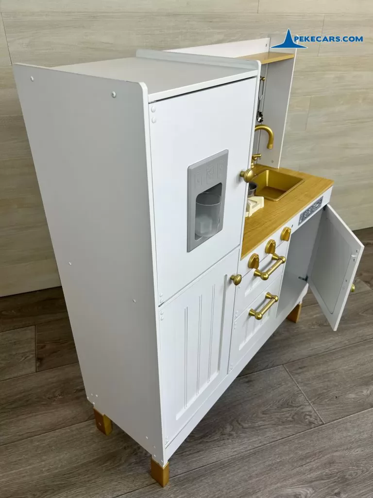 cocina de juguete blanca dorada