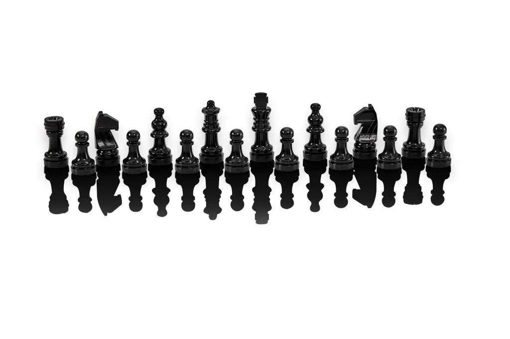 MILLENIUM CHESSGENIUS COMPUTER - piezas negras