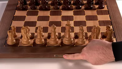 Millennium Supreme Tournament 55 + Chess Classics Element - boton configuracion leds