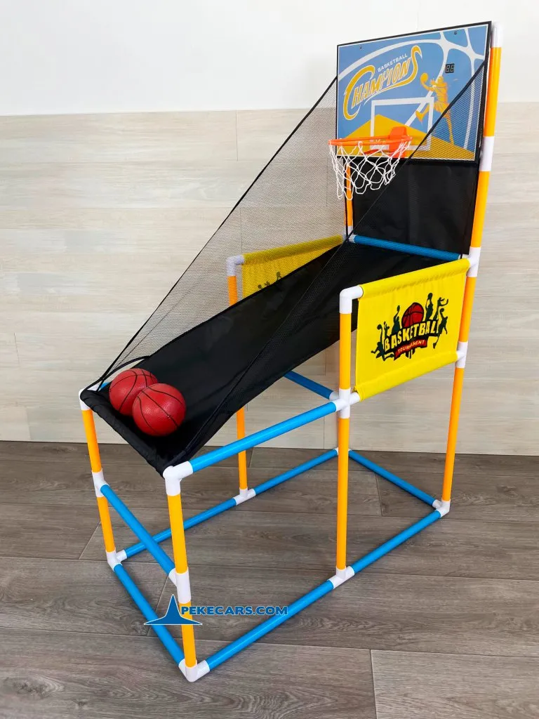 Juego electronico baloncesto vista lateral