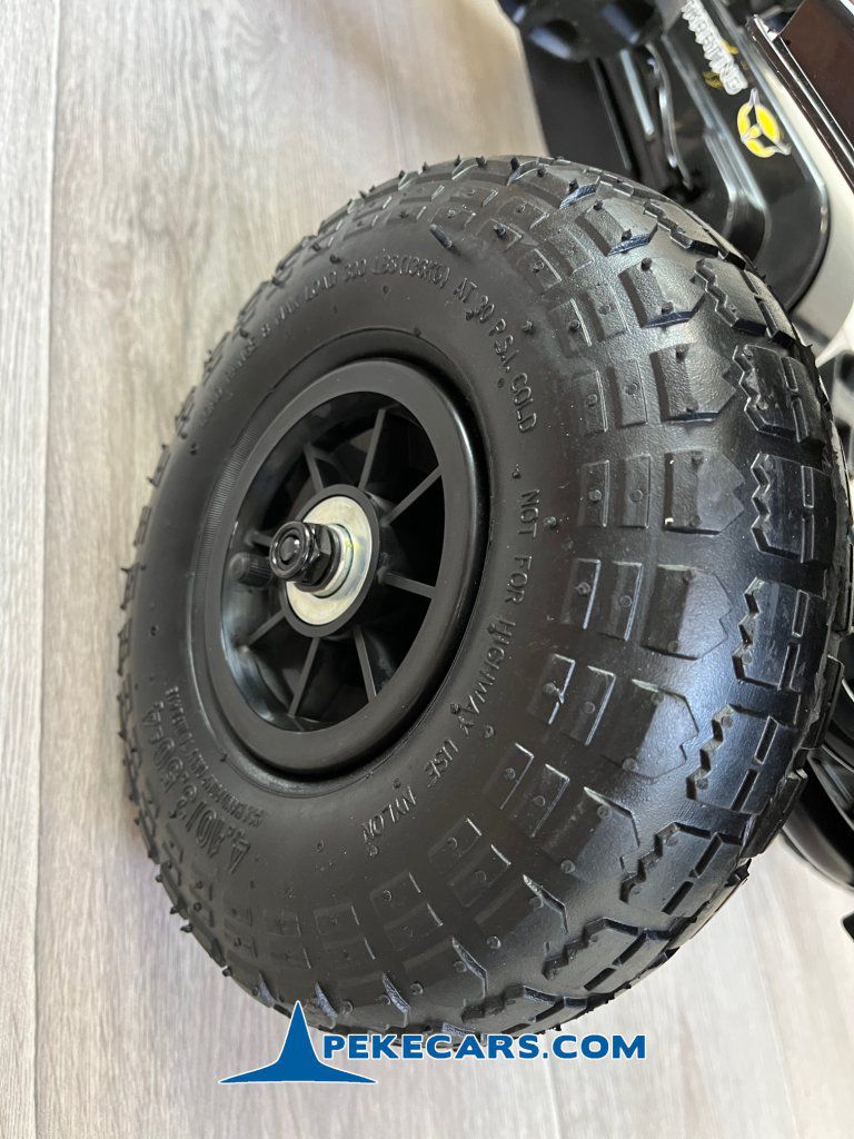 Kart a Pedales Hombre Murciélago Negro