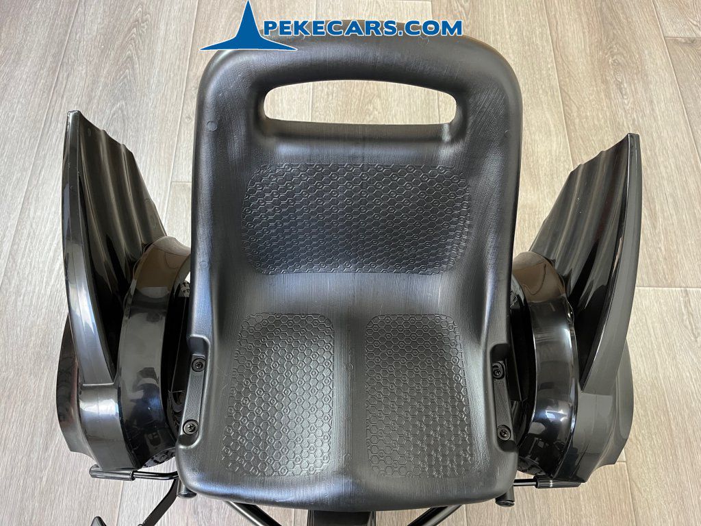 Kart a Pedales Hombre Murciélago Negro