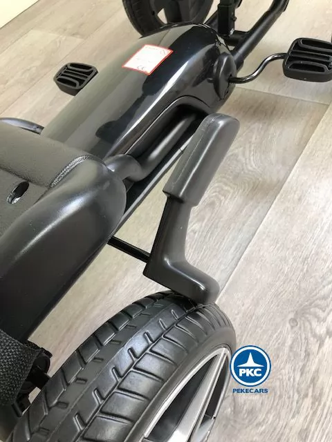 Kart a pedales Mercedes Negro freno