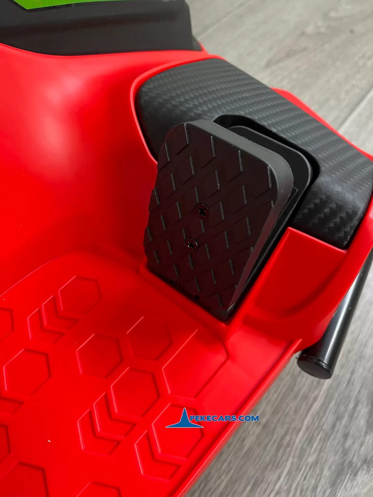 Drift Kart de derrapes GO-SPEED 24V rojo detalle acelerador