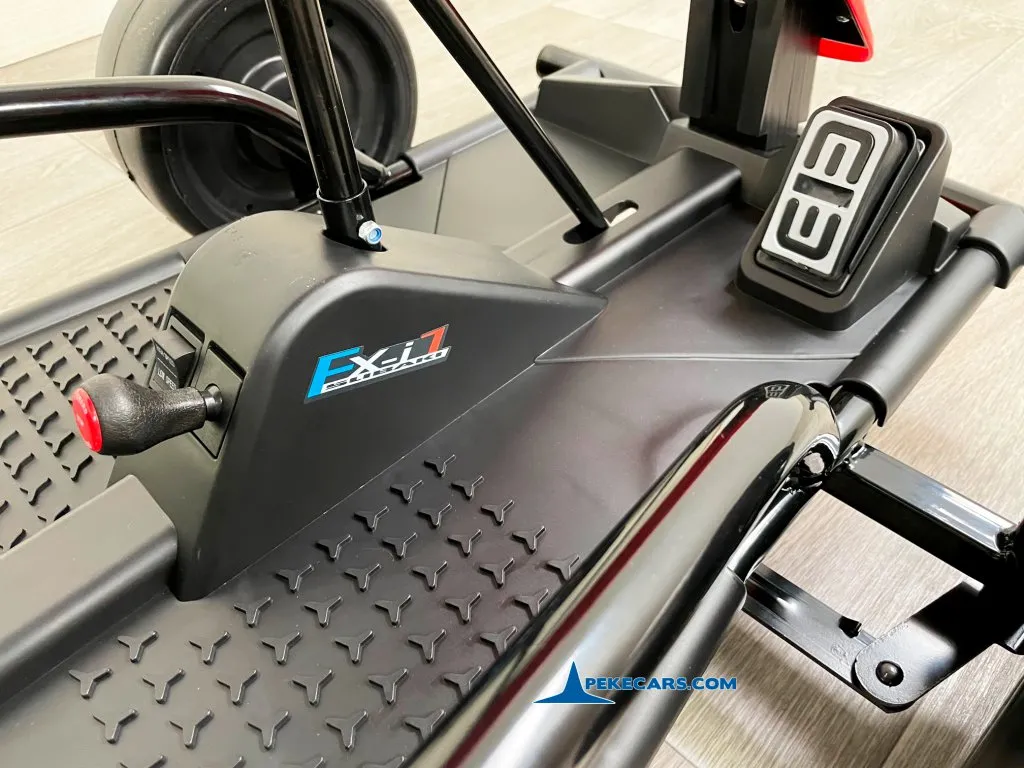 Kart electrico FX-I rojo interior