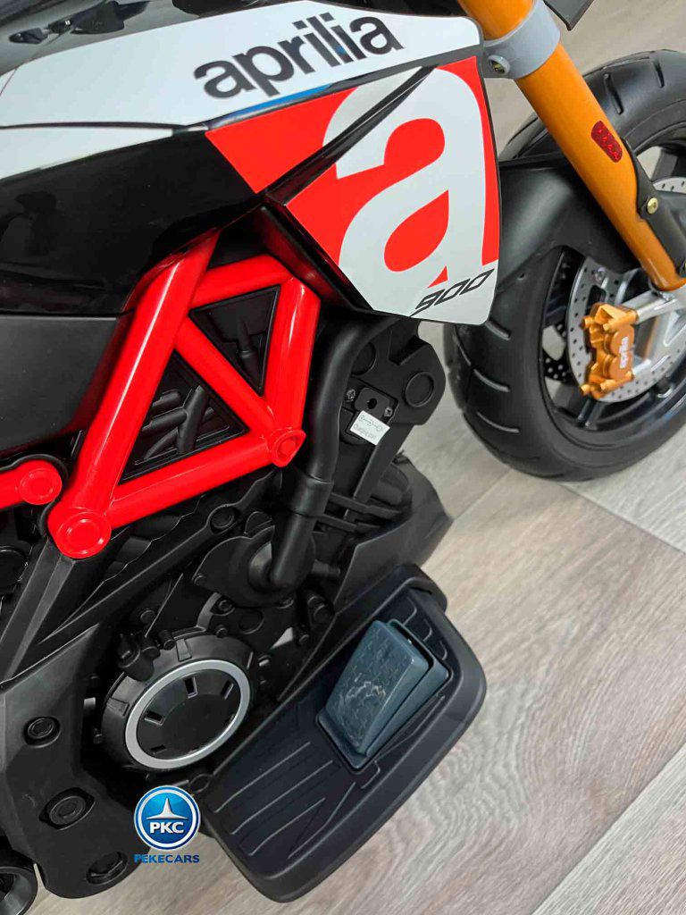 Moto aprilia dorsoduro 12v roja
