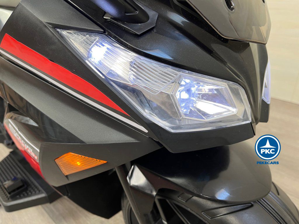 Moto de carreras negra special edition faro